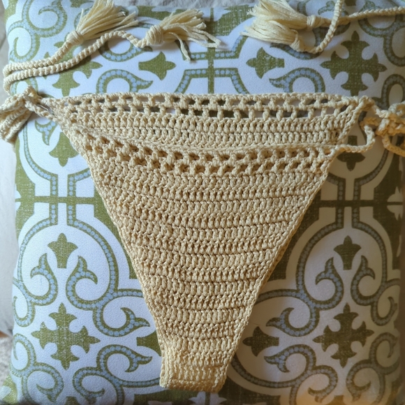 Crochet Bikini Set - Picture 7 of 9